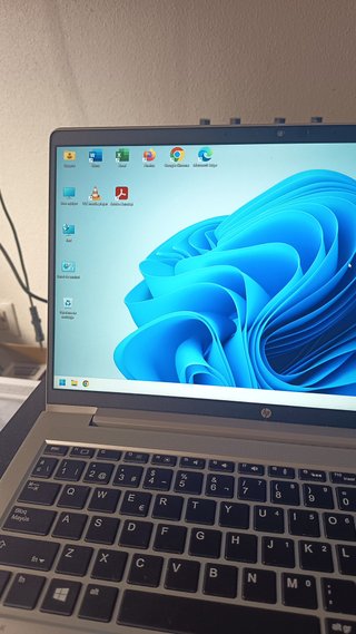 Portátil HP 14" i5-1145G7 16GB 1TB