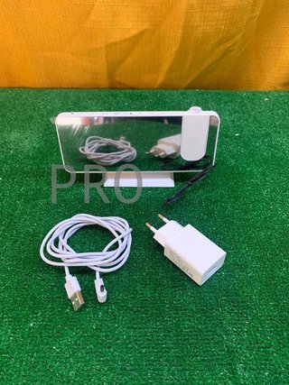 Proyección Despertador con Cargador USB
