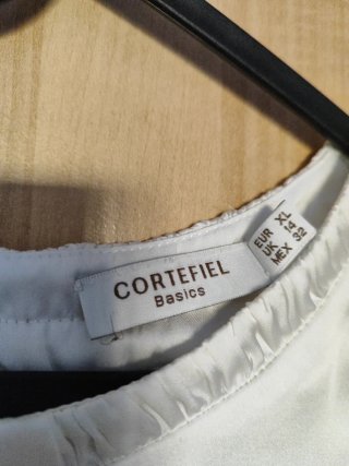 Camiseta Cortefiel blanca sin mangas