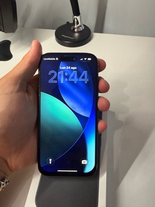 iPhone 16 Nero