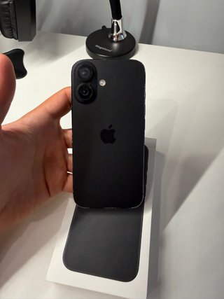 iPhone 16 Nero