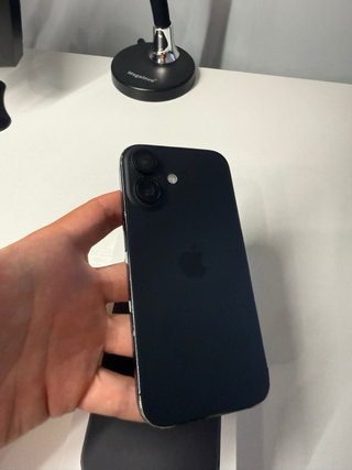 iPhone 16 Nero
