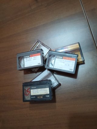 Lotto 3 cassette VHS-C varie marche