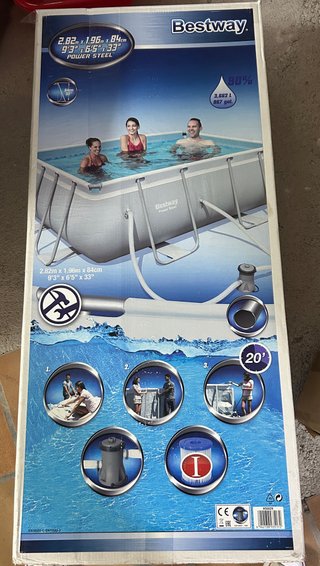 Piscina Bestway 2.82m x 1.96m x 84cm