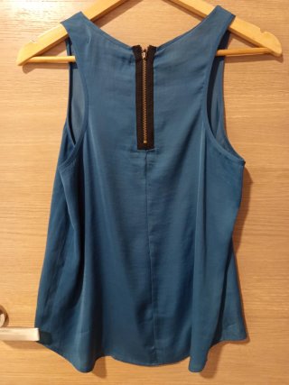 Blusa sin mangas azul