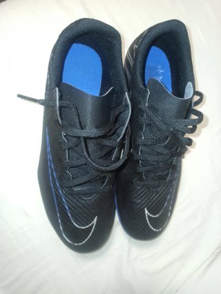 Botas de fútbol Nike Negras y Azules
