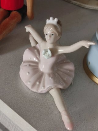 Statuetta ballerina porcellana Wold Domus
