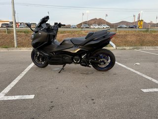 Yamaha TMAX 560 2024 Negra