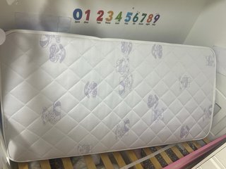 Cama infantil rosa y blanca 80x160 + colchón