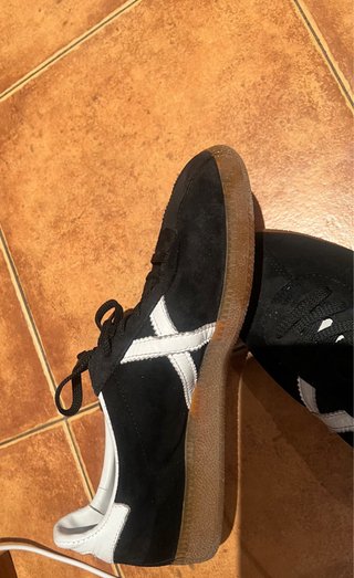 Zapatillas Munich Negras y Marrones