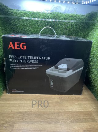 Nevera y Calentador termoeléctrico para Coche AEG