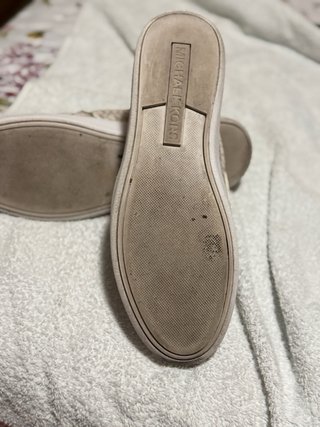 Zapatillas Michael Kors Beige y Doradas