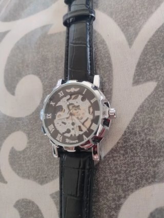 Orologio scheletrato nero e argento