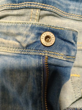 Pantalones Levi's Azules y desigual y diesel
