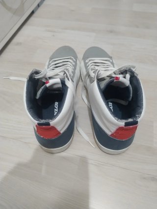 Scarpe Dunlop grigie e bianche