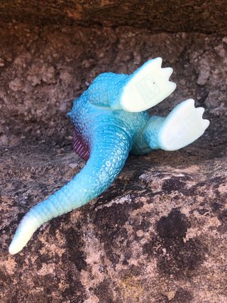 Figura Sofubi Kaiju bullmark