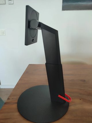Supporto da tavolo per monitor