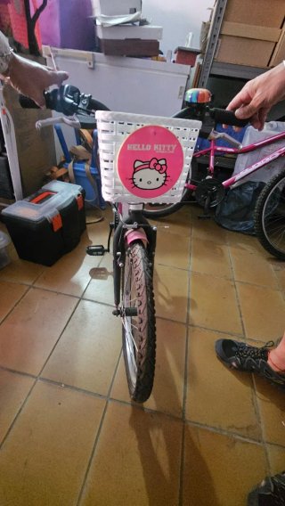 Bicicleta niña rosa y blanca
