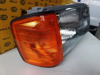 Faro Mercedes 190.