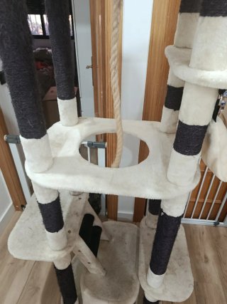 Rascador para gatos con hamaca y túnel