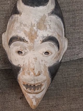 Máscaras tribales decorativas