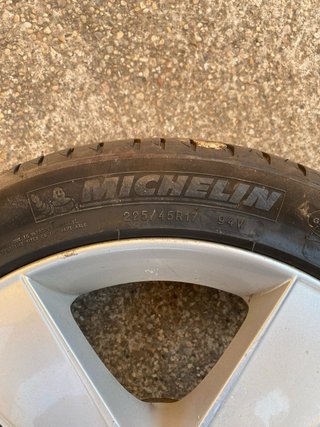 4 Llantas Saab 17” + Michelin 225/45