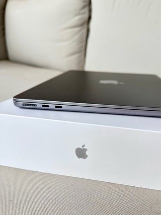 MacBook Air M2 Gris Espacial