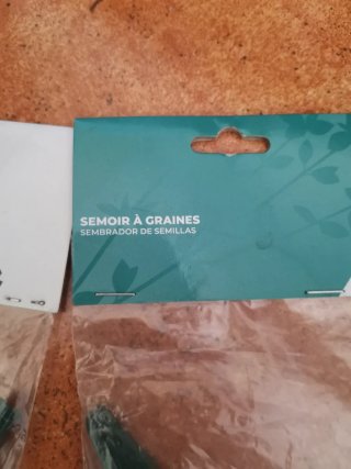 Lote de 2 sembradores de semillas verde