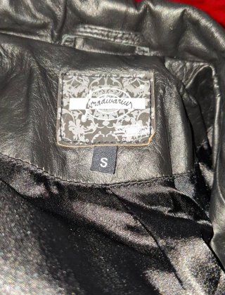 Abrigo de piel Stradivarius negro