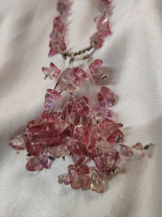 Girocollo con ciondolo rosa