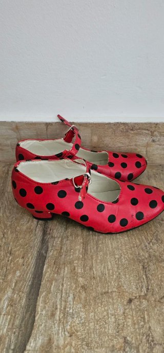 Zapatos de Flamenca Niña Rojo Lunares