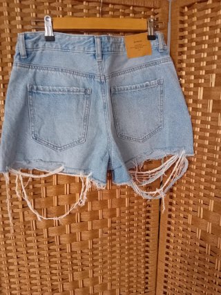 Shorts vaqueros Stradivarius desgastados