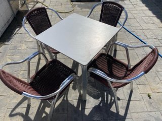 Mesa y Sillas Aluminio Bar