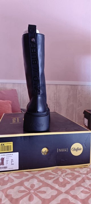 Botas Buffalo Flora Laceup Hi Talla 40