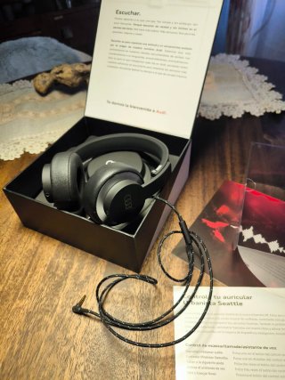 Auriculares diadema Audi negros