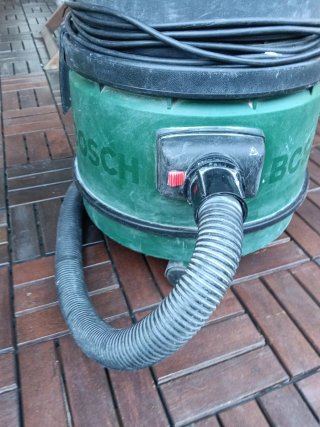 Aspirador Bosch Verde y Negro