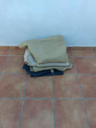 3 Toldos Triangulares Beige y Azul.