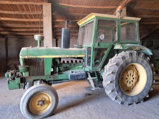 Tractor John Deere 3135