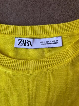 Pantalón Stradivarius 34 y Top Zara S