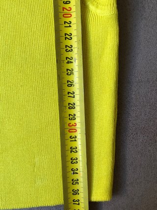 Pantalón Stradivarius 34 y Top Zara S