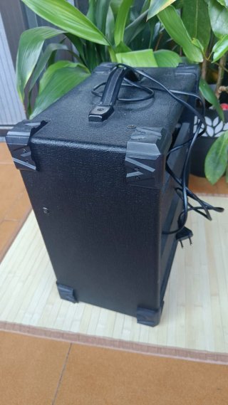 Amplificador de guitarra ARAI AG-35R (35W)