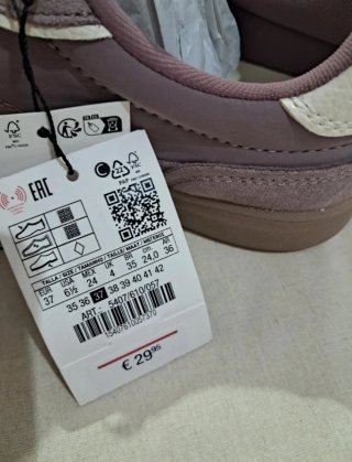 Zapatillas Zara Moradas y Blancas