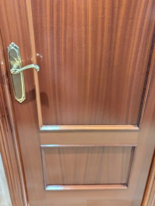 Puertas de madera y vidrio
