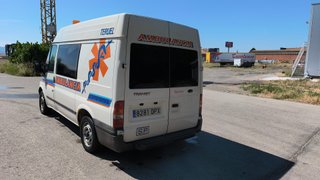 Ford E-Transit 2005 ambulancia