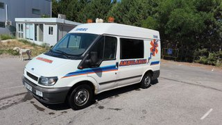 Ford E-Transit 2005 ambulancia