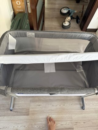 Mini cuna Chicco gris