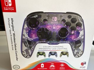 Mando Nintendo Switch Transparente con luces.