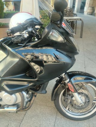 Moto Honda Deauville 700