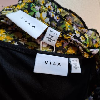 Vestido VILA negro floral