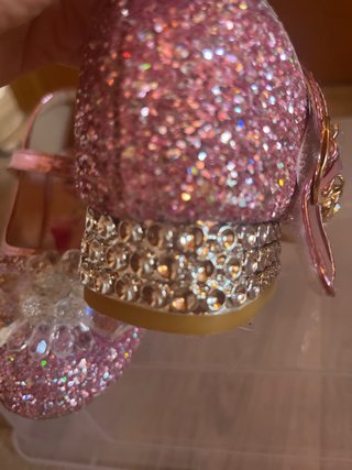 Zapatos rosas brillantes infantiles